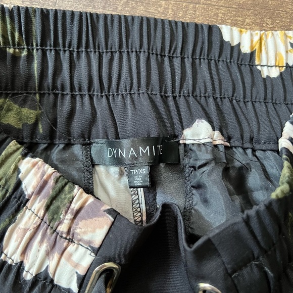 Dynamite Floral Work Joggers - Picture 4 of 4